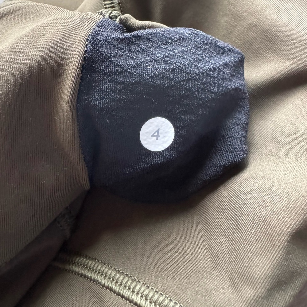 Lululemon Leggings with lots of pockets